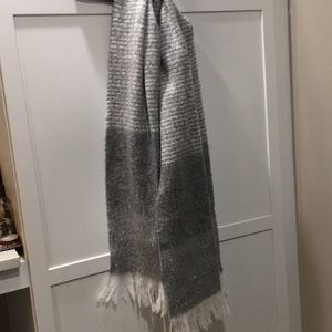 Lane Bryant Gray and White Sparkle Scarf - Beautiful! Brand New!